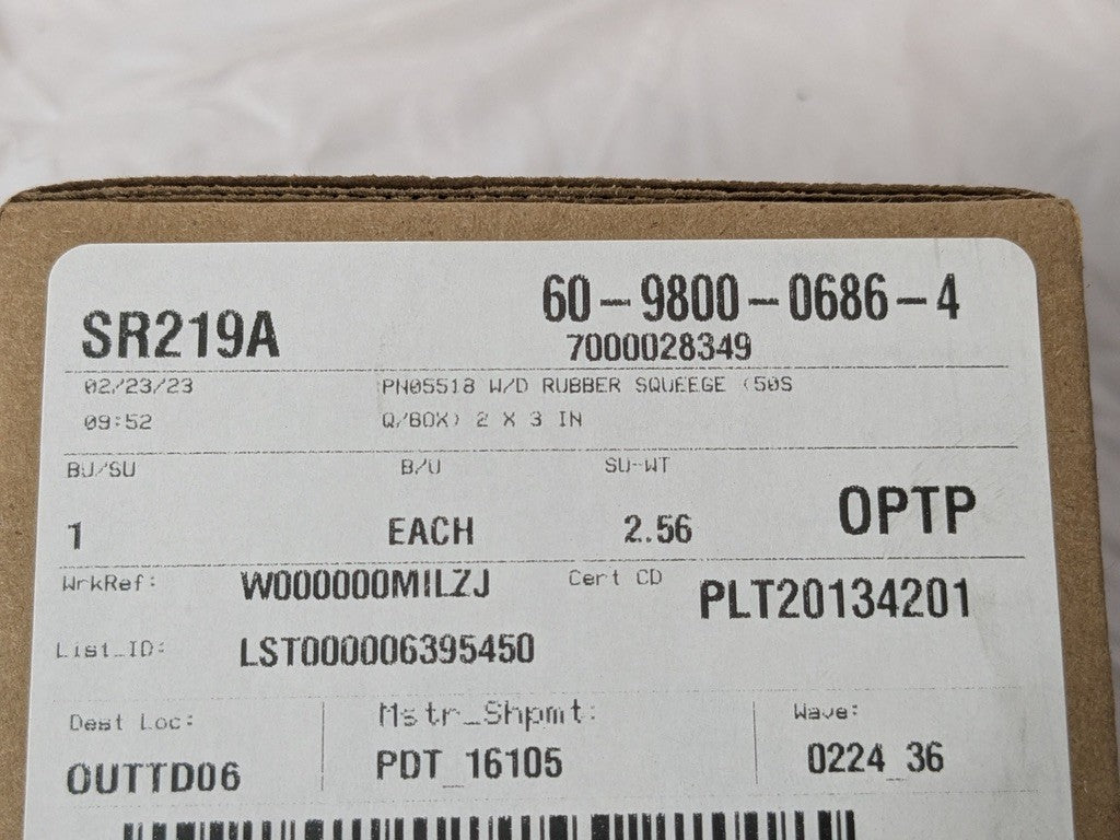 BOX OF 50 3M Wetordry Black Rubber Squeegees 05518 2" x 3" 7000028349