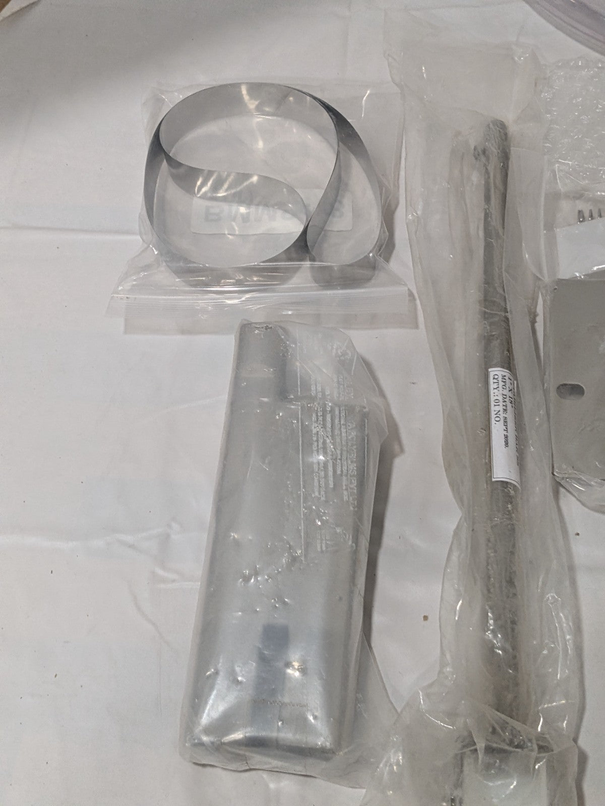 Abanaki Belt Oil Skimmer: 1.00 GPH, 18" Reach, with Motor SMMS1-18