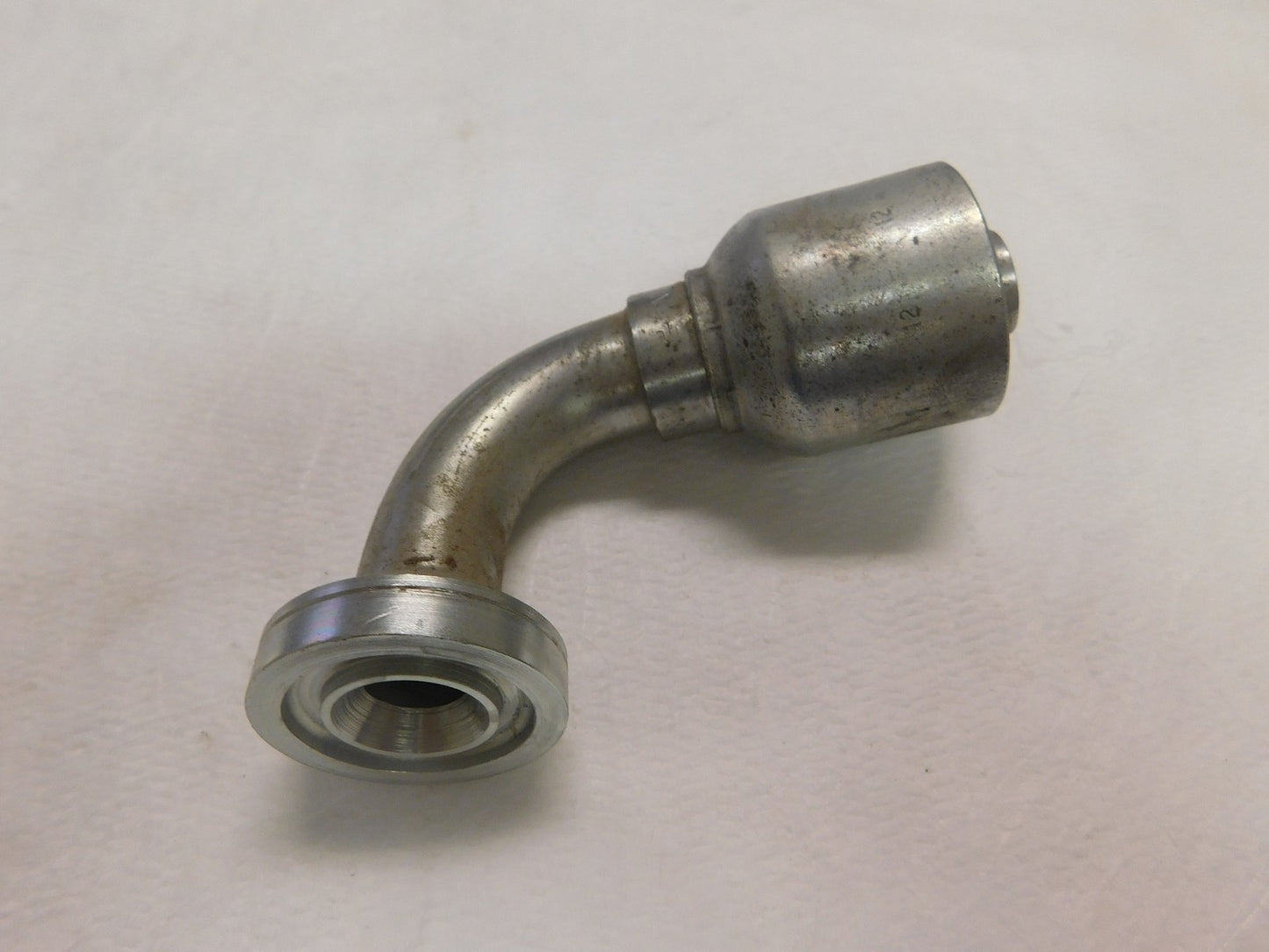 Parker Hose Adapter 3/4" Hose x 3/4" SAE Code 62 Flange Head 90º L16N7