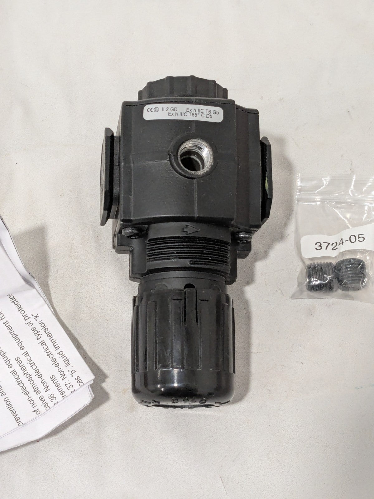 Norgren Compressed Air Regulator 3/8" NPTF, 160 psi, Intermediate R73G-3AK-RMN