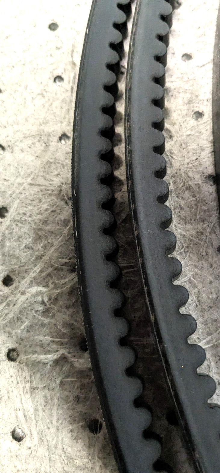 BANDO  5VX Cogged V-Belt  200" Outside Length  5/8" Belt Width  5VX2000