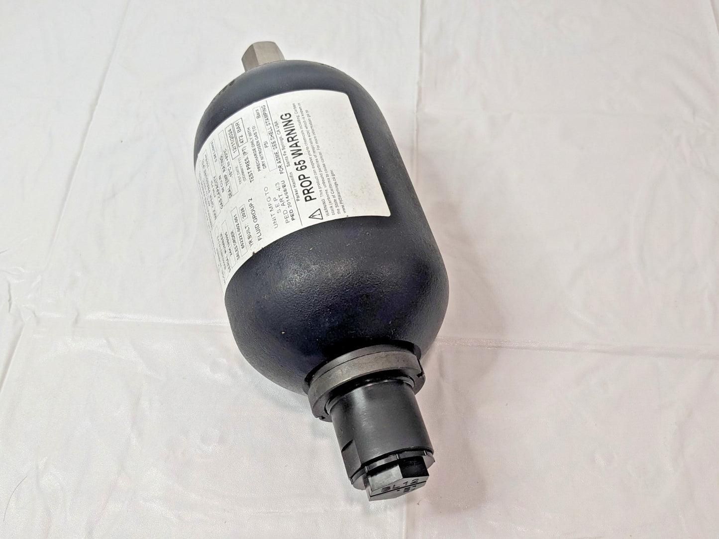 Parker Bladder Accumulator Gas Cap 58 CU.IN/ 0.94 Liters BA002B3T01Y2