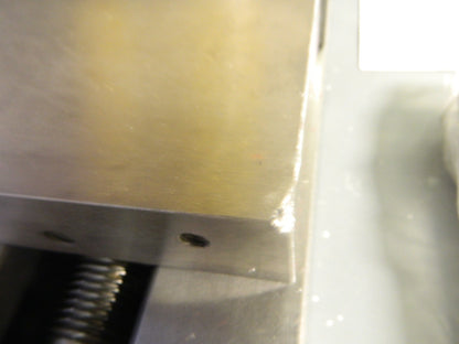 2 Station Machine Vise: 4″ Jaw Opening, Horizontal, Stationary Base 428-12601