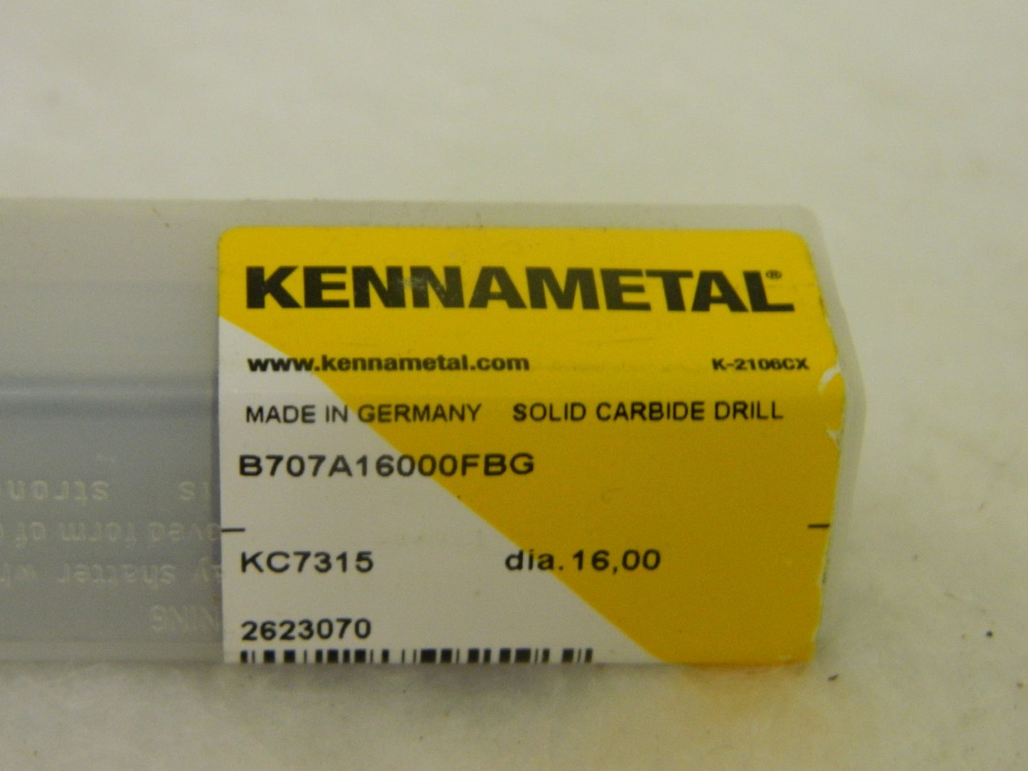 Kennametal 180° Spiral FL 0.6299"  Solid Carbide Screw Machine Drill Bit 2623070