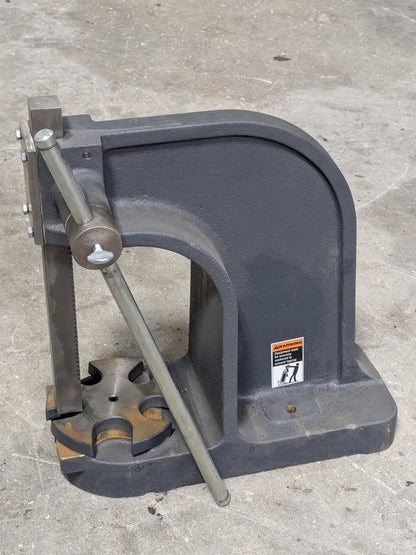 Dake Single Leverage Manual Arbor Press 3 Ton Max. Pressure 901006
