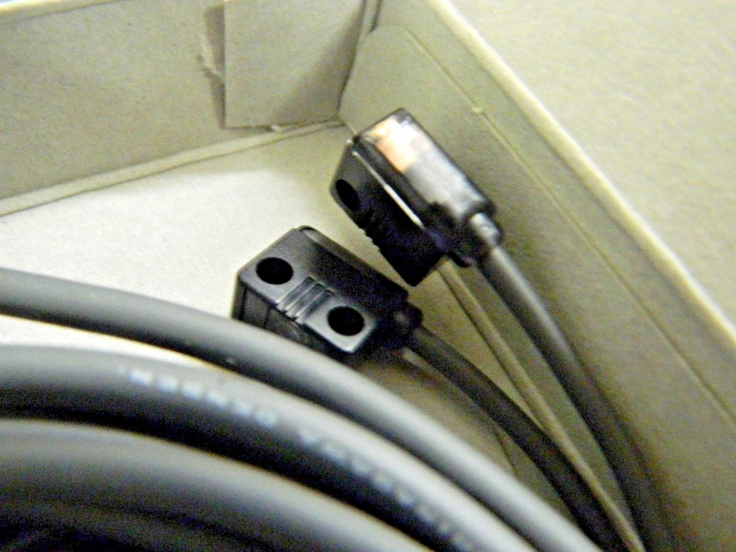Omron Through Beam Photoelectric Sensor 300mm Nominal Distance EE-SPW421-A