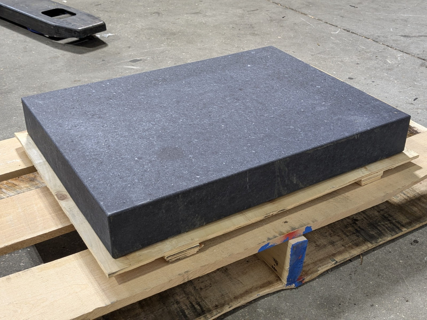 Black Granite Surface Plate 24" L x 18" W x 3" Thick No Ledge Grade B