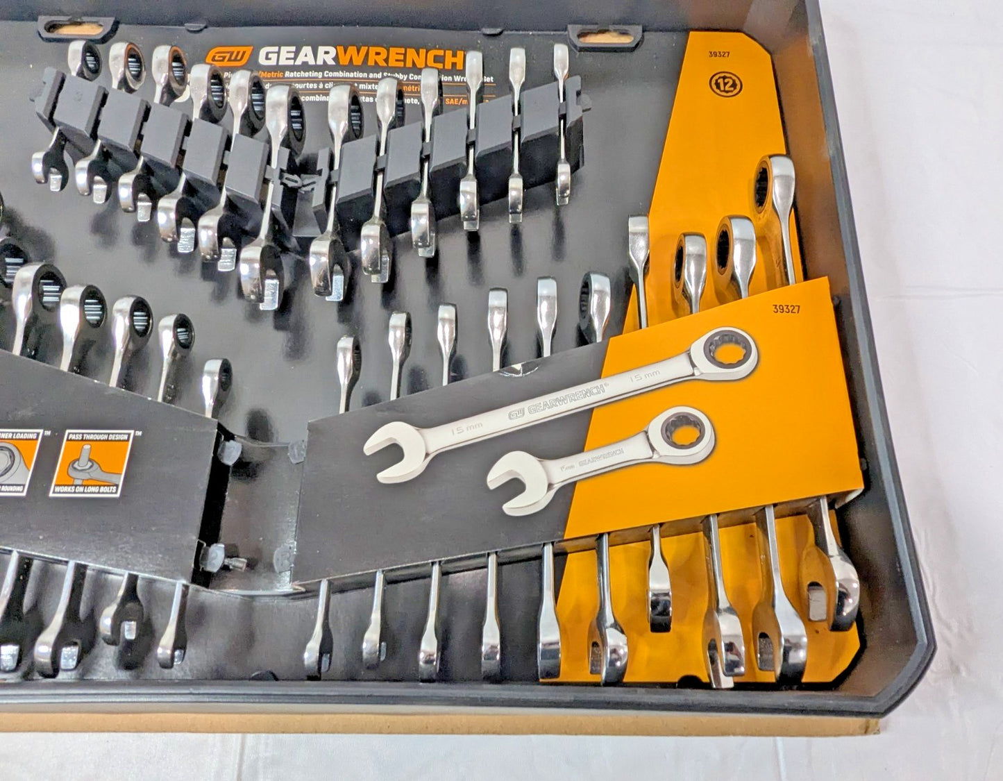 GEARWRENCH 32 Pc Combination Wrench Set 12 Point SAE/Metric 39327