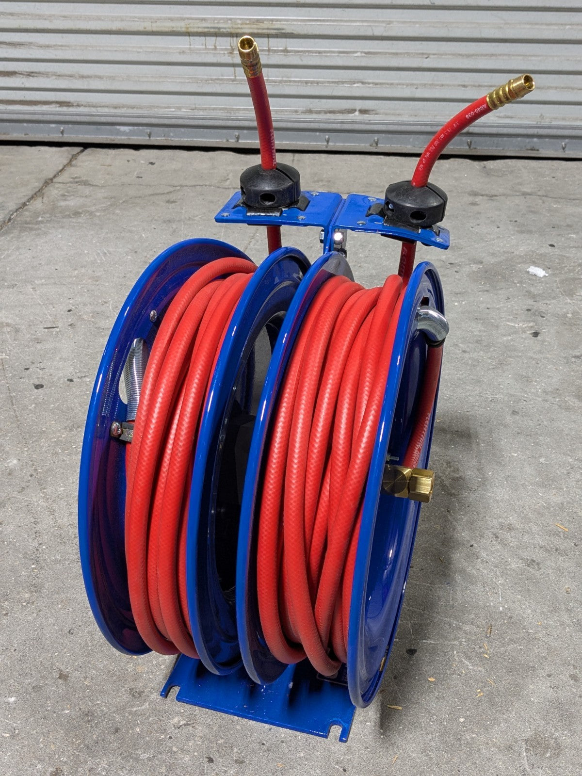 CoxReels Retractable Dual Hose Reel 50 Ft x 3/8 In C-LP-350-350 Scratch N Dent