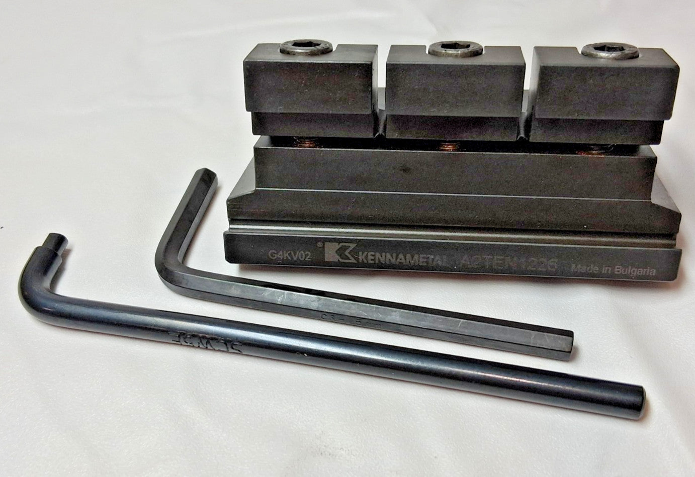Kennametal Indexable Cutoff Tool A2TEN 26mm Blade H 3.39" OAL 1.57" OA