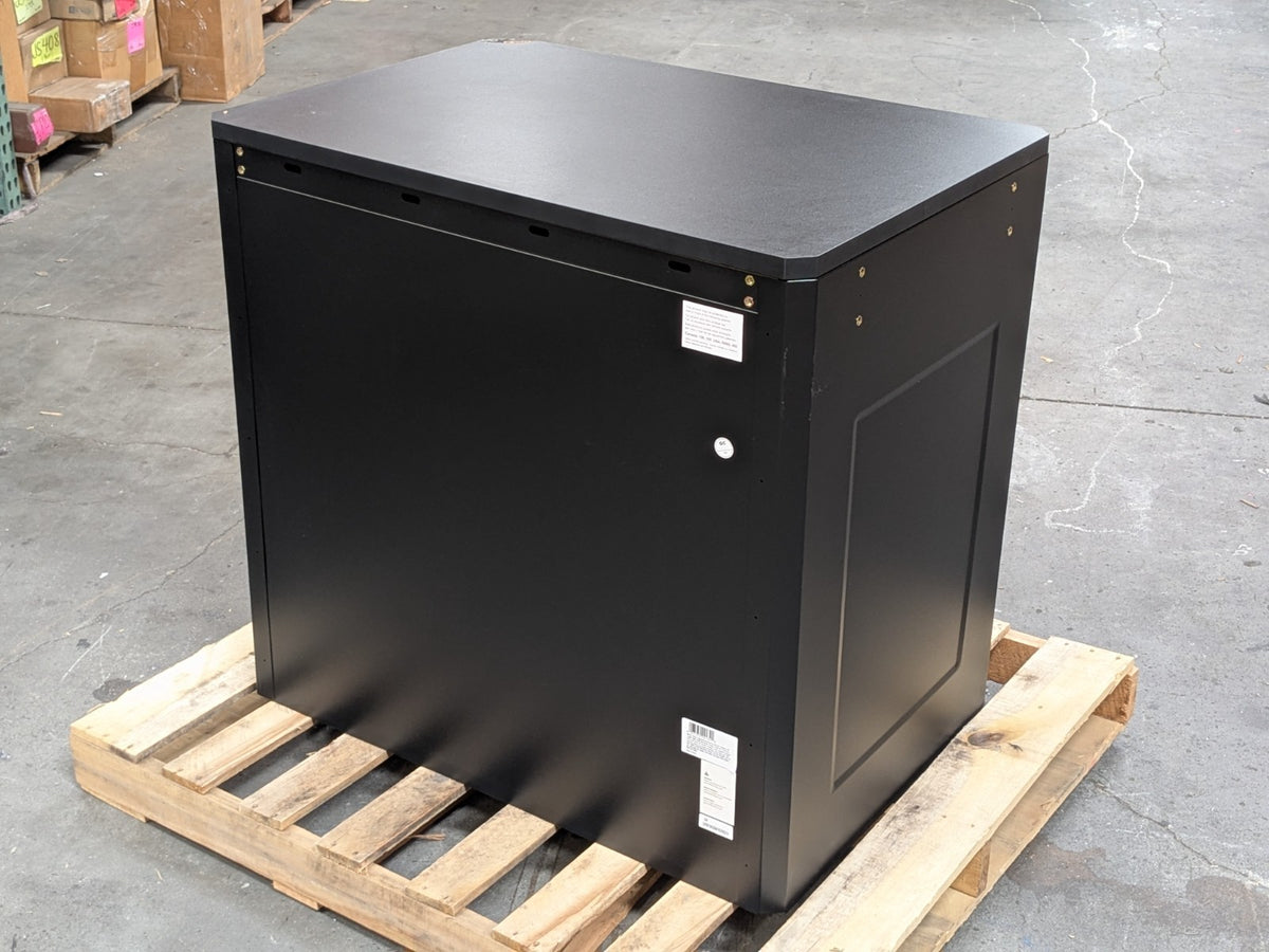 Montezuma 6 Drawer Tool Box Roller Cabinet 36" W. x 24" D. Scratch N Dent