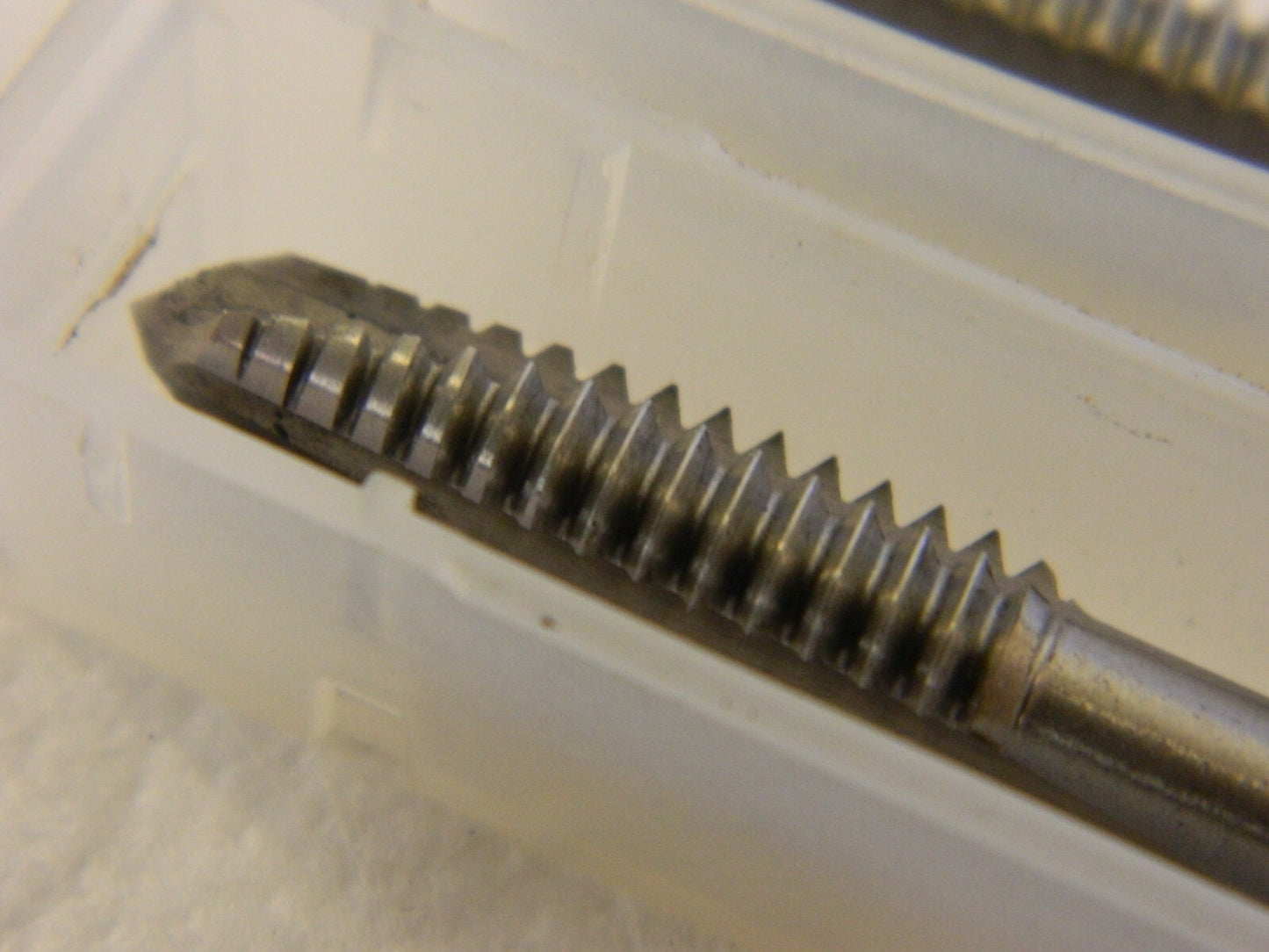 CLEVELAND Spiral Point Taps qty2 : 5/16-18 UNC 3Fl HSS C57153