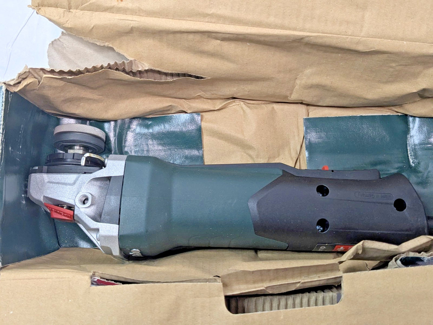 Metabo Electric Angle Grinder 6" Dia Wheel 5/8-11 UNC WEP 15-150 600488420