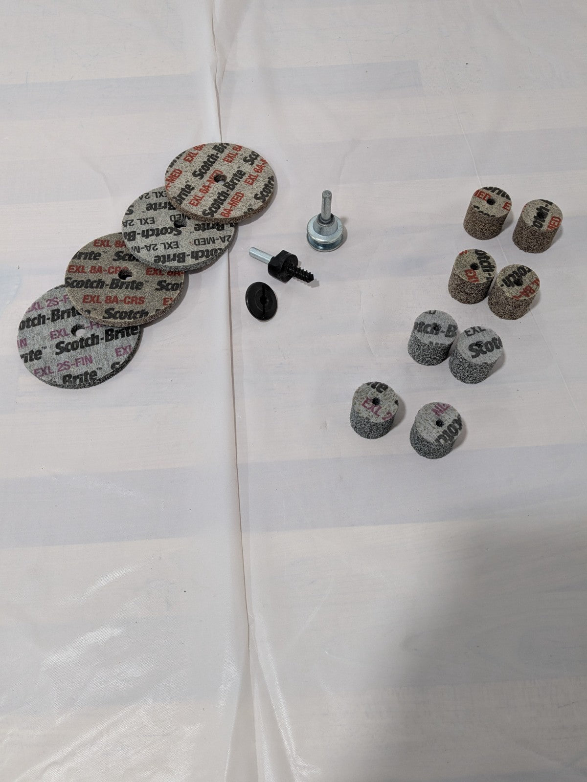 3M 14 Piece Deburring Kit 7000120830