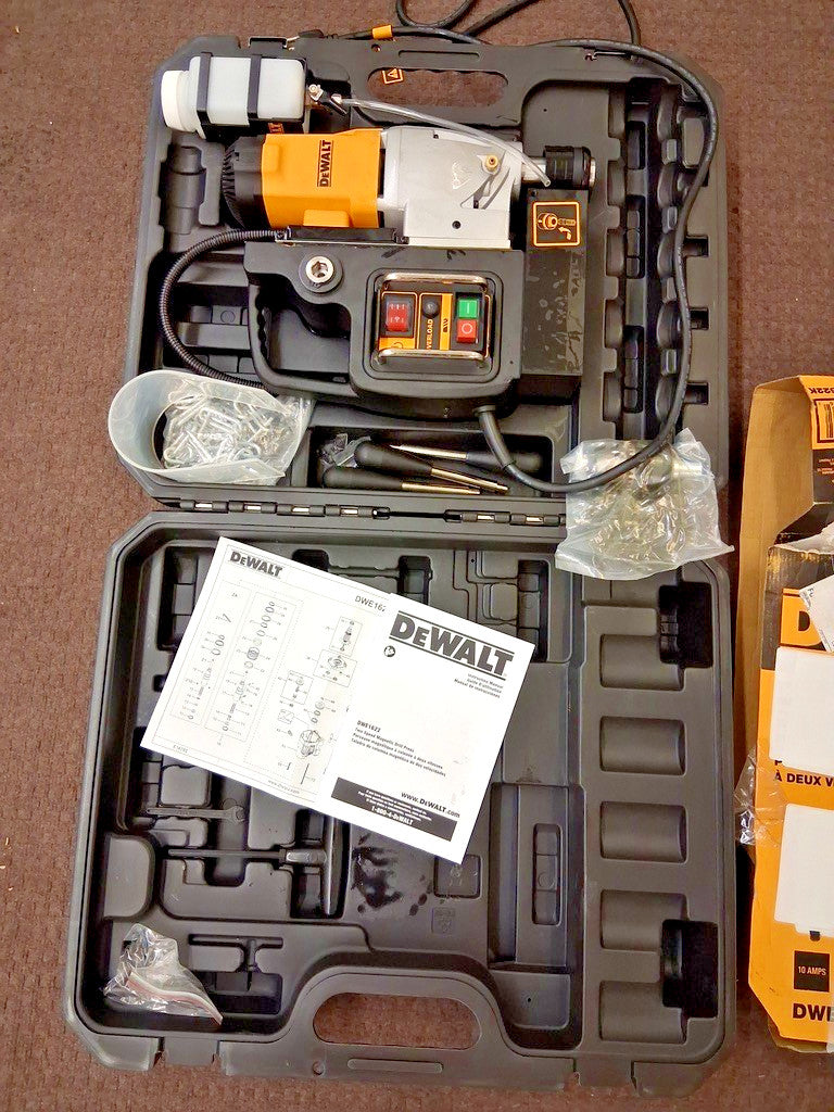 Dewalt Magnetic 2" Drill Press 2-Speed DWE1622K