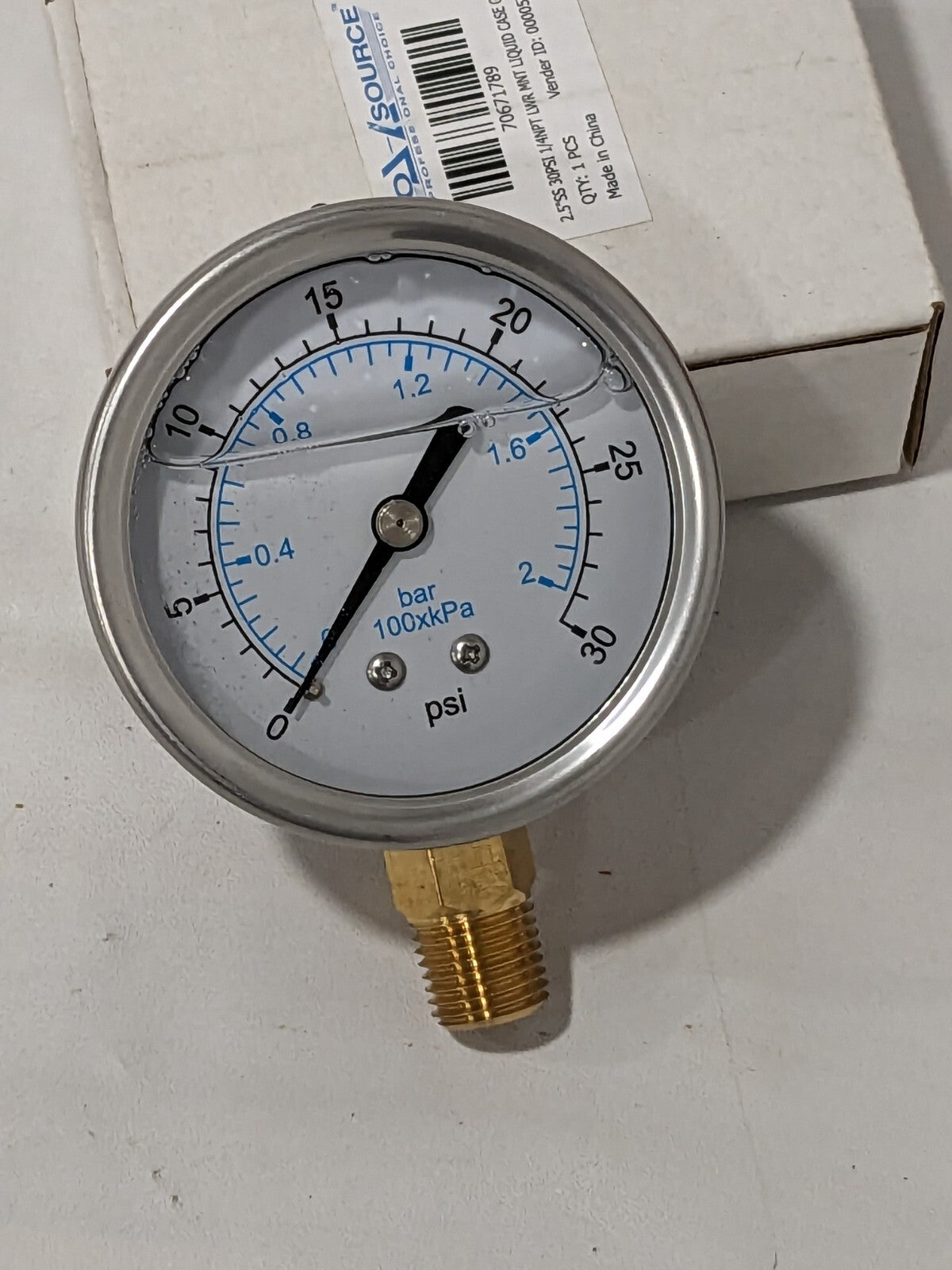 Pressure Gauge: 2-1/2" Dial, 30 psi, 1/4" Thread, NPT, Lower Mount 70671789