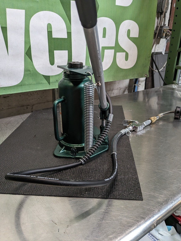 Safeguard Jack Air/Hydraulic Bottle Jack 20 Ton Capacity 61206
