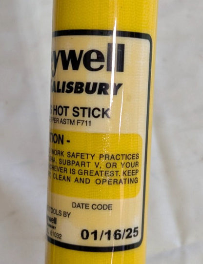 SALISBURY BY HONEYWELL  Insulated Fiberglass Safety Hook   6' Hot Stick   2