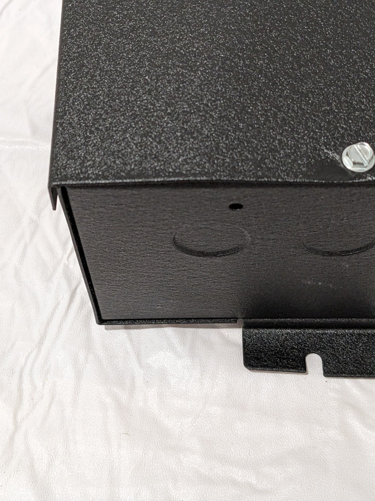 Hadco Above Ground Ballast Box 175 Watt, 50' 6-14 W, 12-12 H ABH1752 DAMAGED
