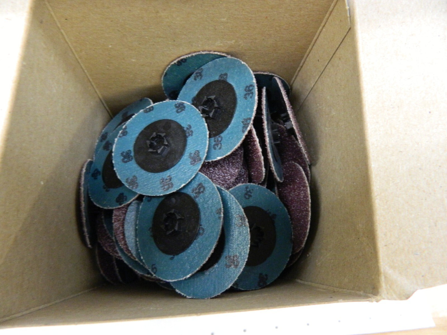 STANDARD ABRASIVES QTY 100 QUICK CHANGE TP 2 PLY DISC 572402 2" 36 GRIT 572