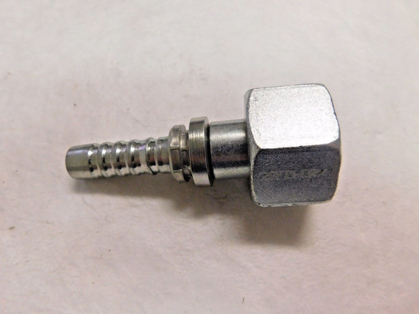 Gates GlobalSpiral Female DIN 24º Cone Swivel W/O-Ring 8GS-20FDHORX