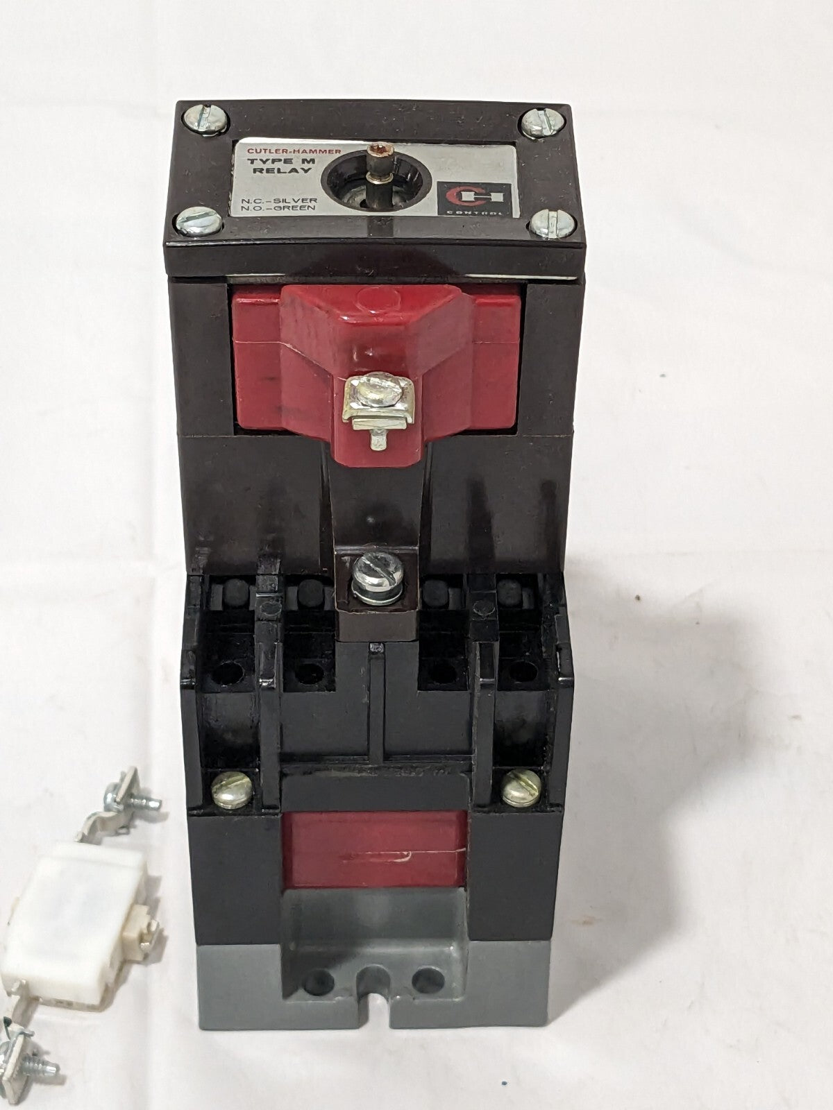 Eaton Cutler Hammer Type M Latched Relay D23MR402A