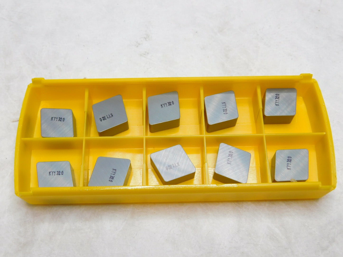 Kennametal Ceramic Turning Inserts CNGN120712T02020 Grade KY1320 Qty 10 3137249