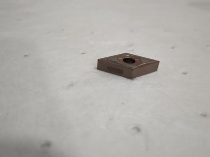 KENNAMETAL Turning Insert: DNMG431MN KCP25B, Carbide 5694120