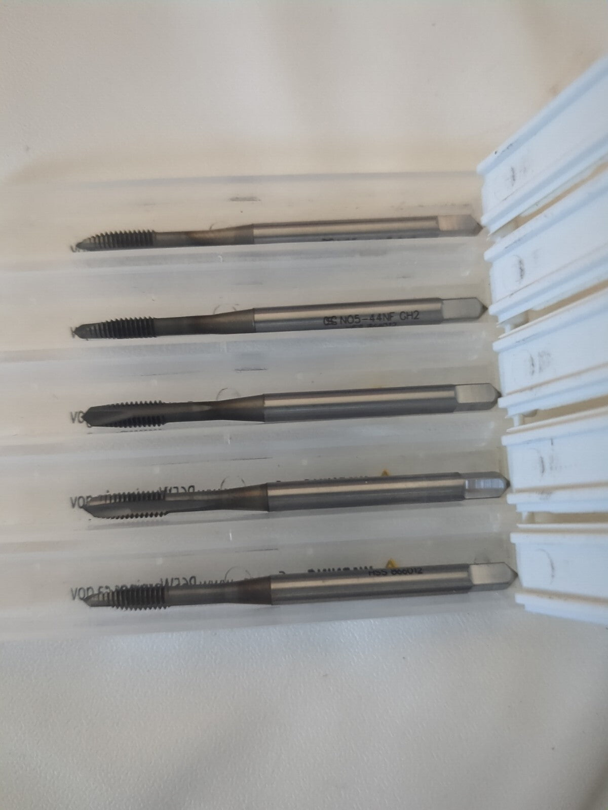 OSG 5pk Spiral Point Taps: #5-44 UNF, 2 Fl 2B Class of Fit, HSS 1207202