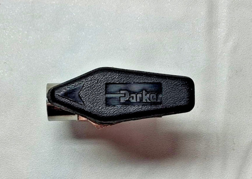 Parker 3-Way Manual Ball Valve 1/8" 2F-MB4XPFA-SSP