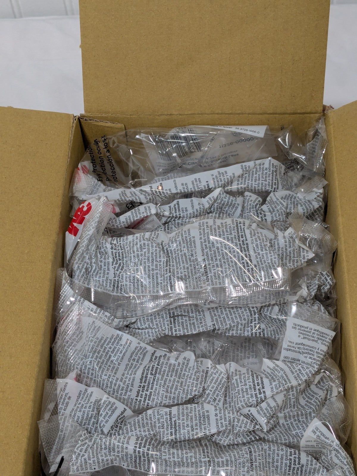 3M Safety Glasses: Scratch-Resistant, Polycarbonate, Clear Box of 20 7100110886