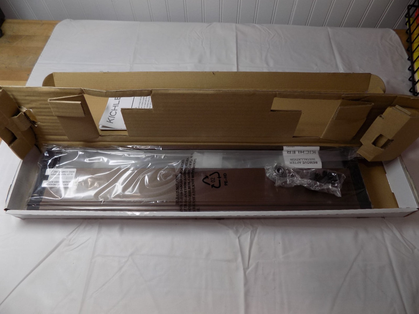 Kichler 22" LED Bronze Under Cabinet Light 4U12X22BZT