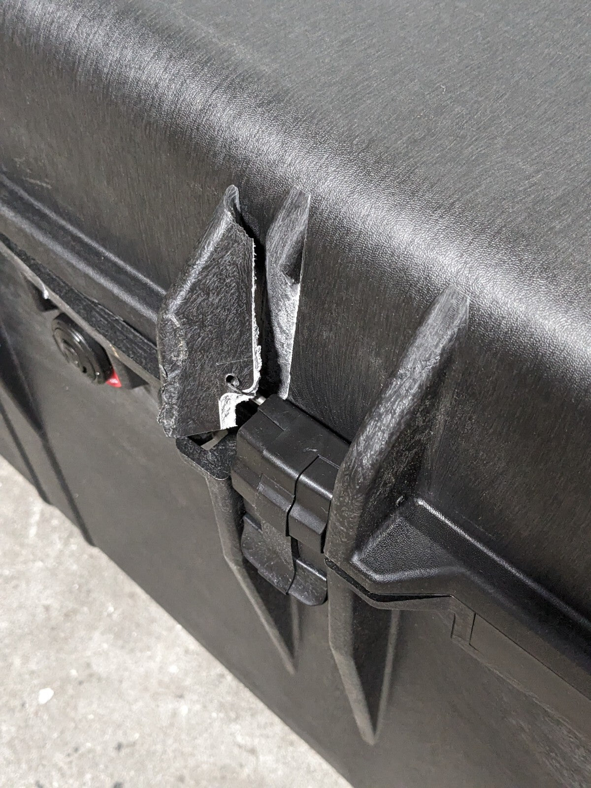 Pelican 1660 Protector Hard Case w/ Foam 31" x 23" x 19" Parts /