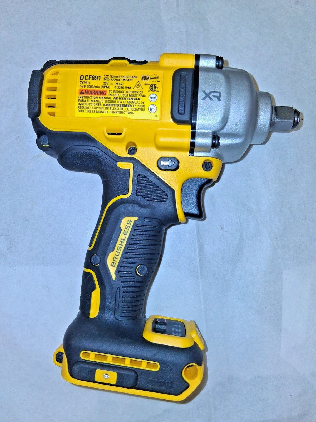 DeWALT Impact Wrench With Hog Ring Anvil 20V Max XR 1/2" Mid-Range DCF891B