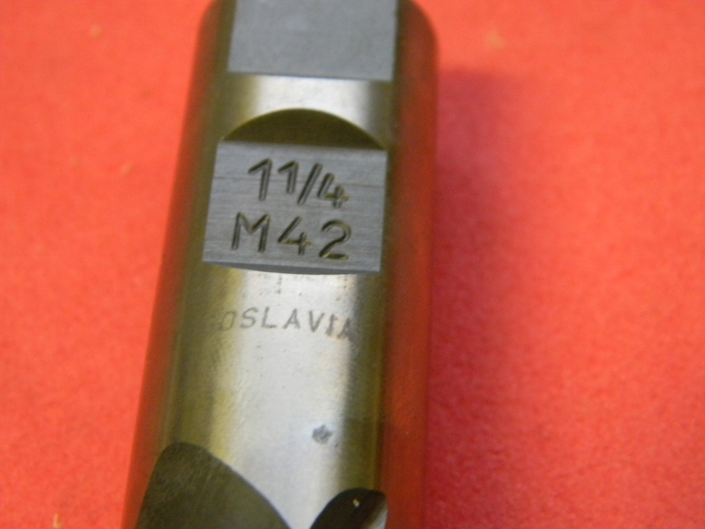 Professional End Mill 1-1/4" x 7/8" x 4-1/8" M42 2-Flute HSS Unco