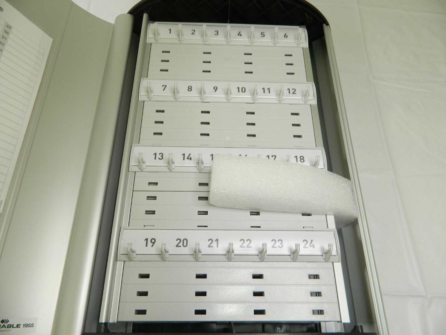 DURABLE Security Cabinet Safe 72 KEYCLIP Key Holders 1955 23 Damaged Lock