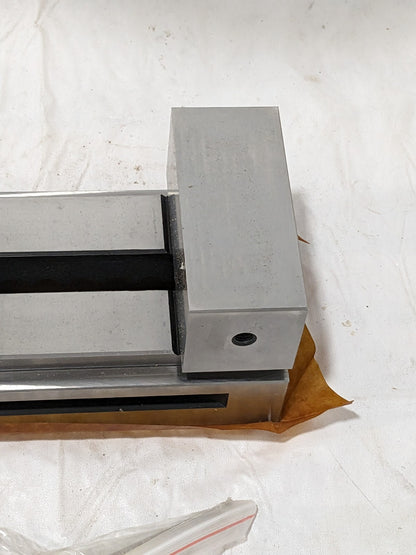 Toolmaker's Vise 4" Jaw Width, 4-7/8" Jaw Opening Cap. 1428-9240