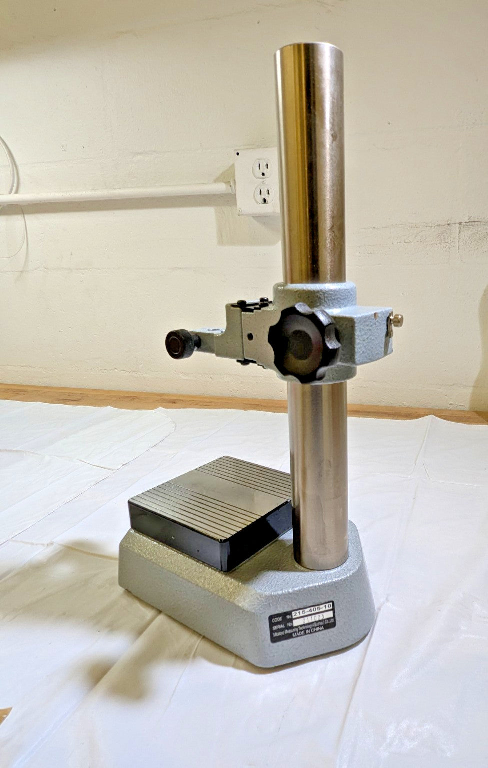 Mitutoyo Comparator Gage Stand ONLY BSB-20X 215-405-10