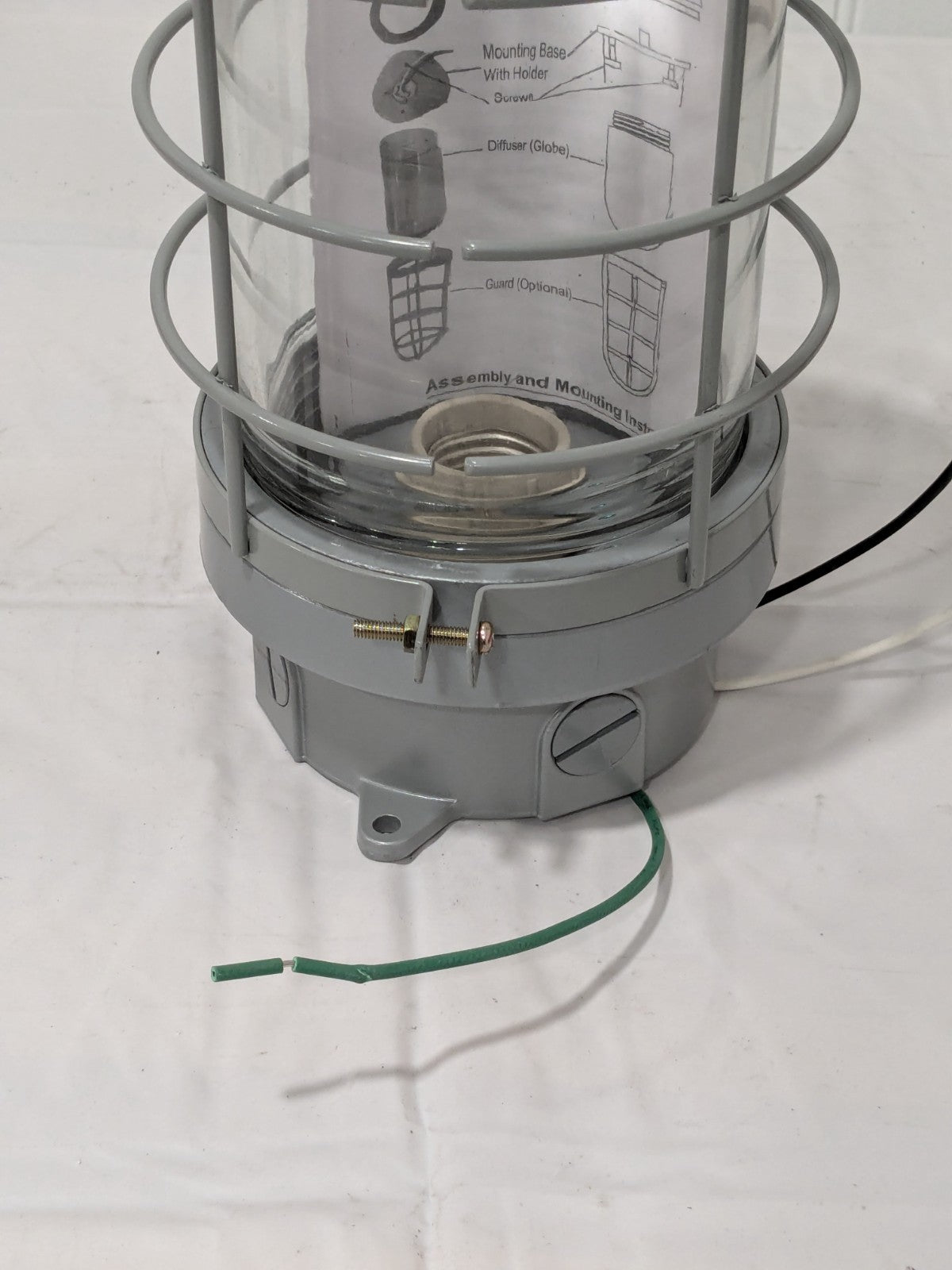 Crouse-Hinds 120 Volt 100 Watt Incandescent Hazardous Location Light TP7800