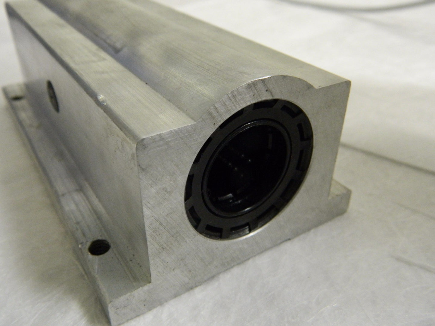 Thomson Closed Twin Pillow Block Linear Bearing 1" Dia 1900/3800Lbs. SSUTWN