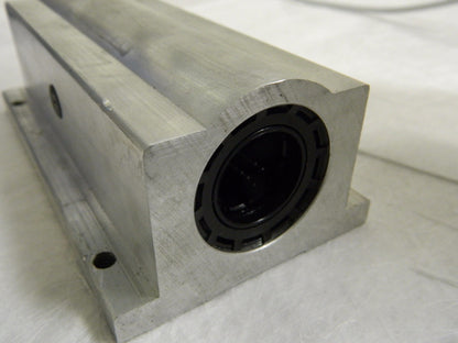 Thomson Closed Twin Pillow Block Linear Bearing 1" Dia 1900/3800Lbs. SSUTWN