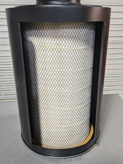 Fleetguard Air Filter Housing 26.85" L. x 16.04" W. 6.89" Outlet AH19115 Damaged