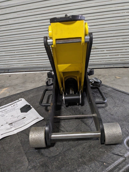 OMEGA Floor Jack: Aluminum 3 Ton Capacity Service  26030