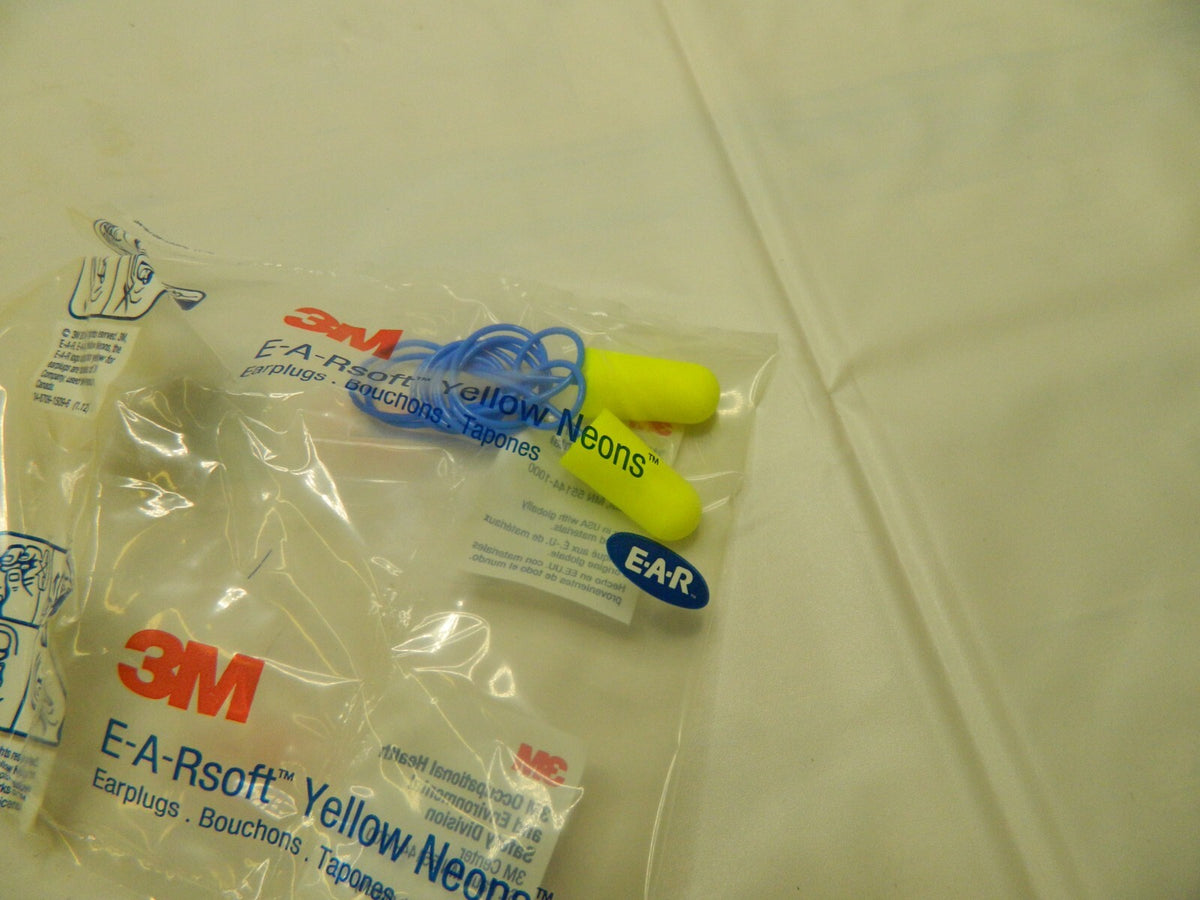 3M Earplug: 33dB, Foam, Bullet, Roll Down, 200pks Corded damaged box 7000002306