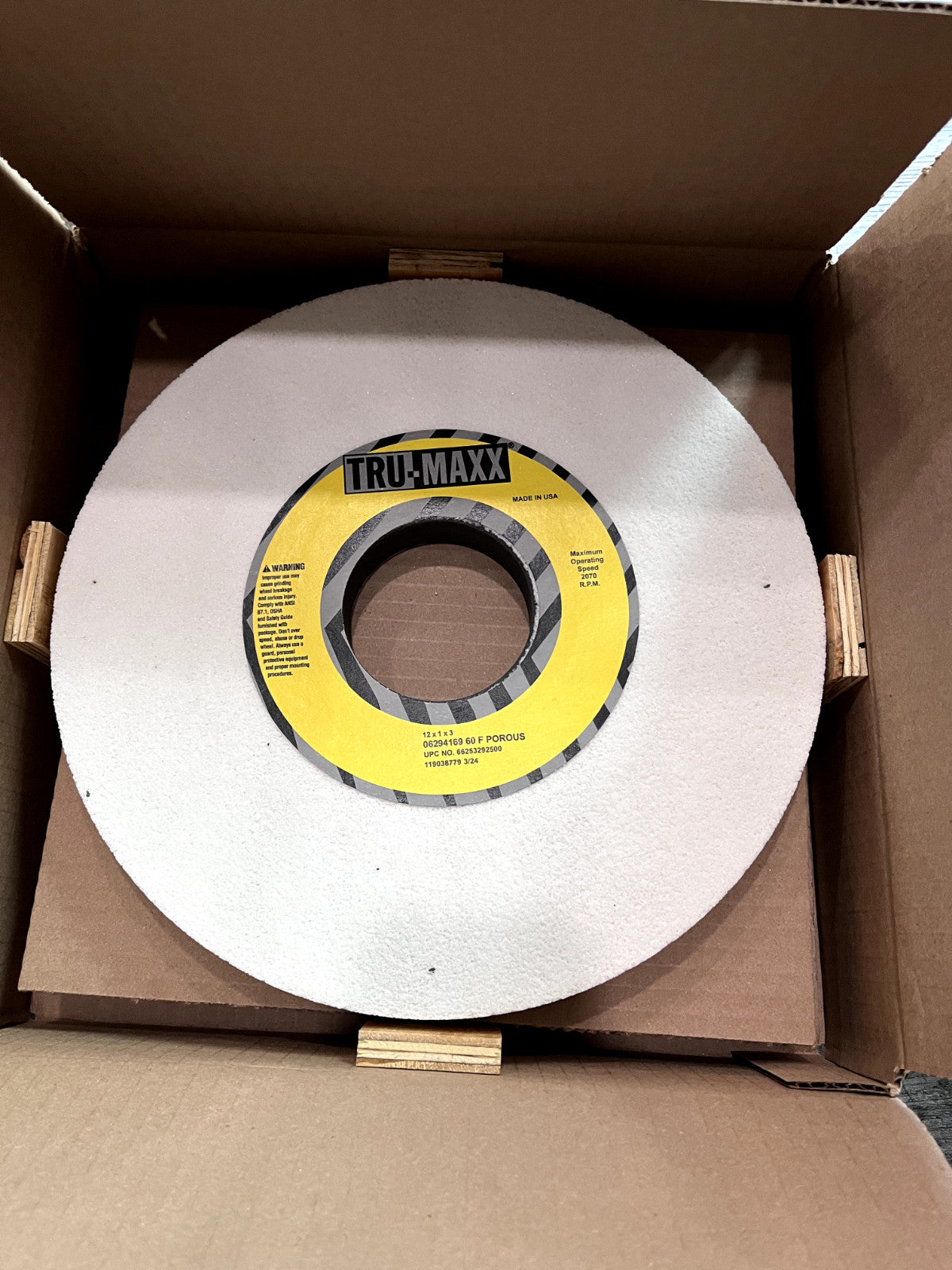 TRU-MAXX Surface Grinding Wheel: 12" Dia, 1" Thick, 3" Arbor, 60