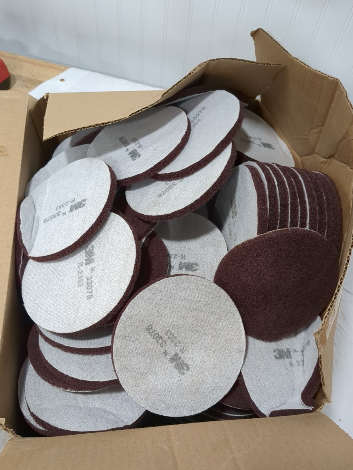 3M Hook & Loop Disc approx 100-150pc: 5" Disc Dia, Aluminum Oxide 7100138331