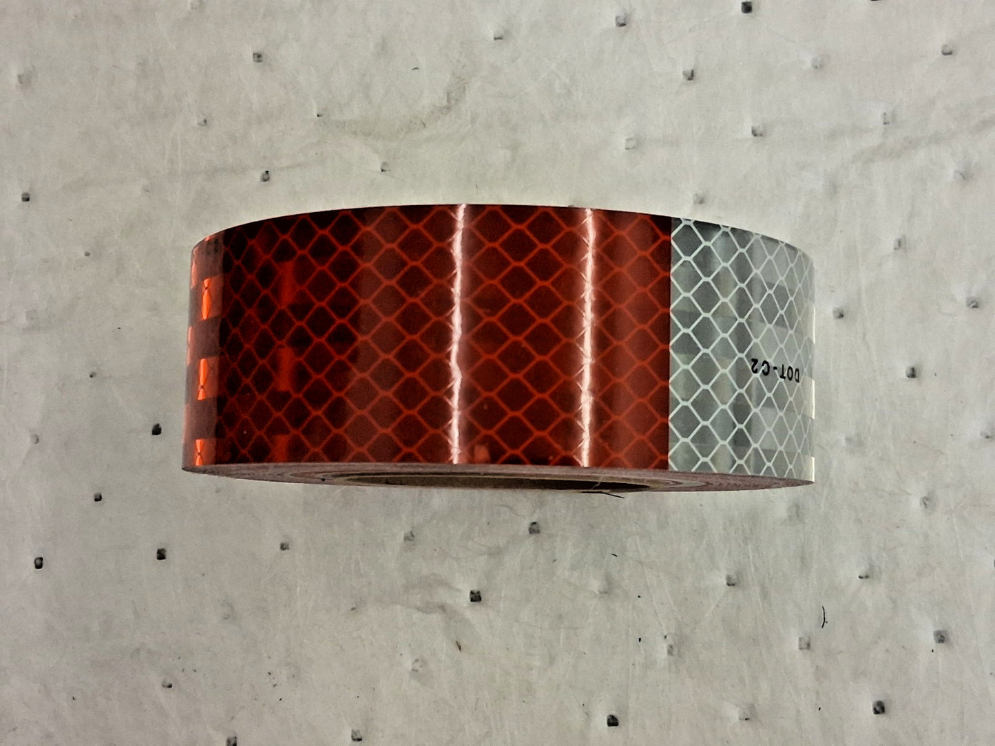 3M Red/White Reflective OSHA Conspicuity Tape 1-1/2" Wide 7100175825