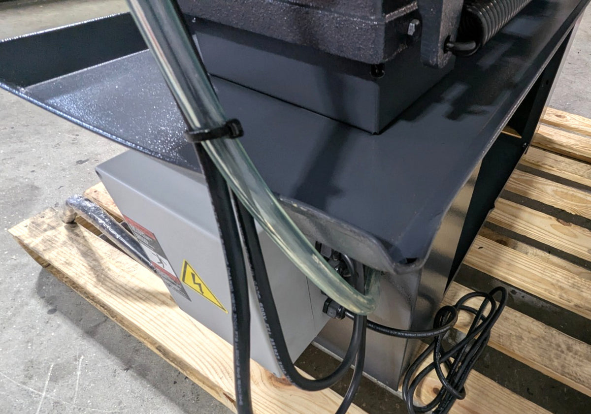 DAKE SE912  9 x 12  Horizontal Bandsaw 110v  1HP  Step Pulley  *Scratch & Dent*