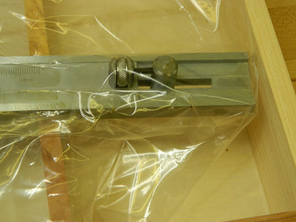 Vernier Height Gage 0 to 18 In Measurement 0.001 In Graduation 622-8518