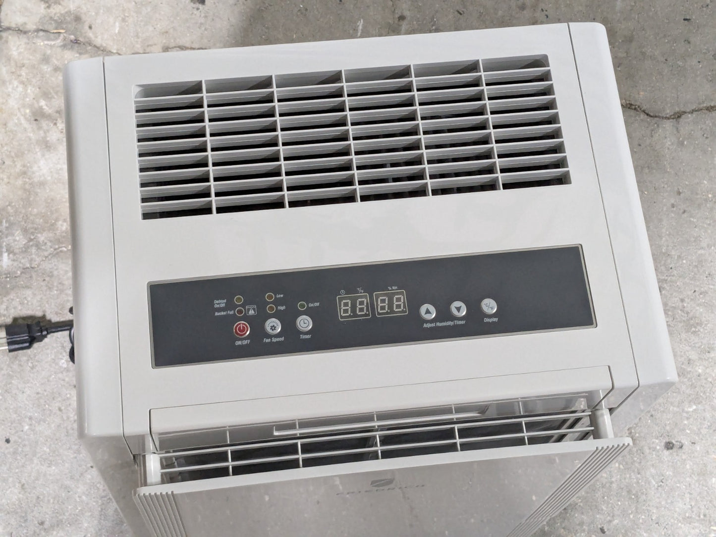 Friedrich Portable Dehumidifier w/ Built-In Drain Pump 35 Pt/day Capacity 115v